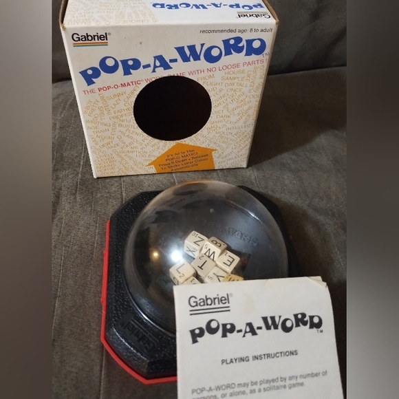 Vintage Pop-A-Word game - Picture 2 of 4